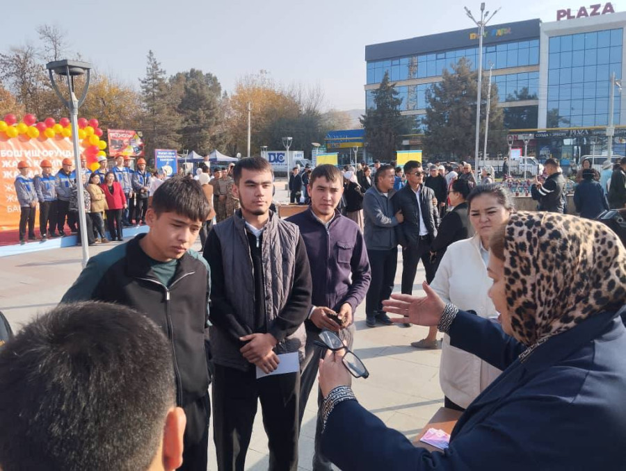 GRADUATING STUDENTS PARTICIPATED IN THE
"JOB FAIR – 2025" EVENT   