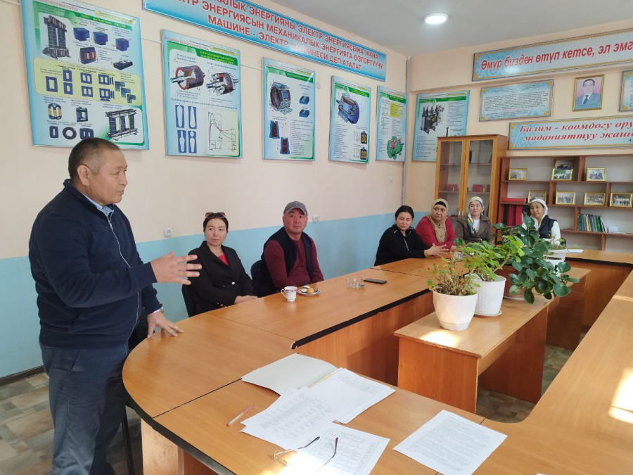 MEETING WITH PARENTS OF 1ST YEAR STUDENTS IN THE DIRECTION OF ELECTRIC POWER AND ELECTRICAL ENGINEER...