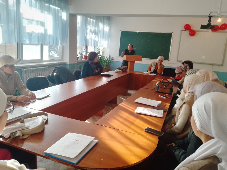 Бүгүнкү практикант эртенки
келечек