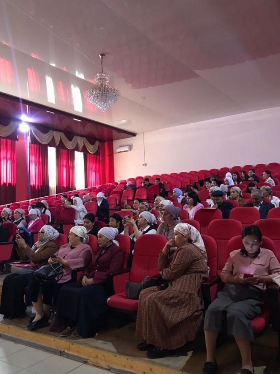 "Бүгүнкү биздин аракет-эртеңки жаркын
келечек"