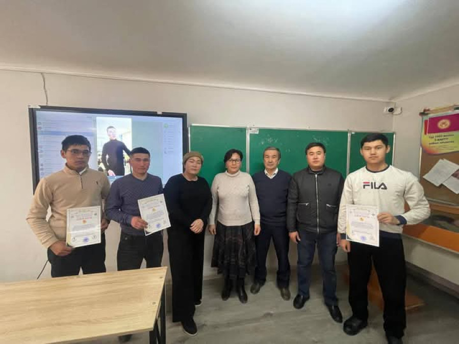 Алдынкы тажрыйба борбору-Жалал-Абад колледжинде ар улуттун ырларынан көркөм окуу өткөрүлдү