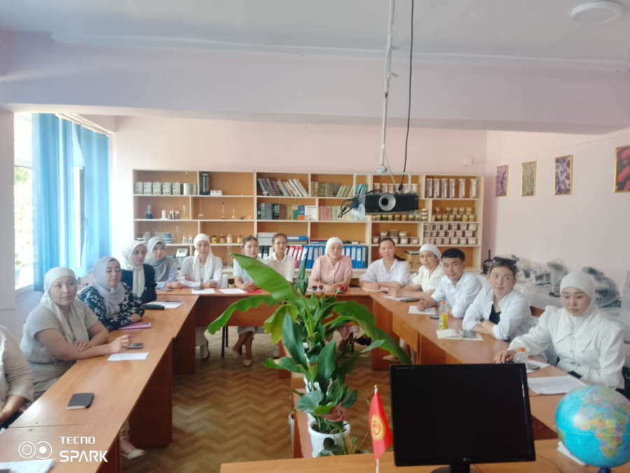 Магистранттарды илимий-изилдөө практикасына жөнөтүү конференциясы