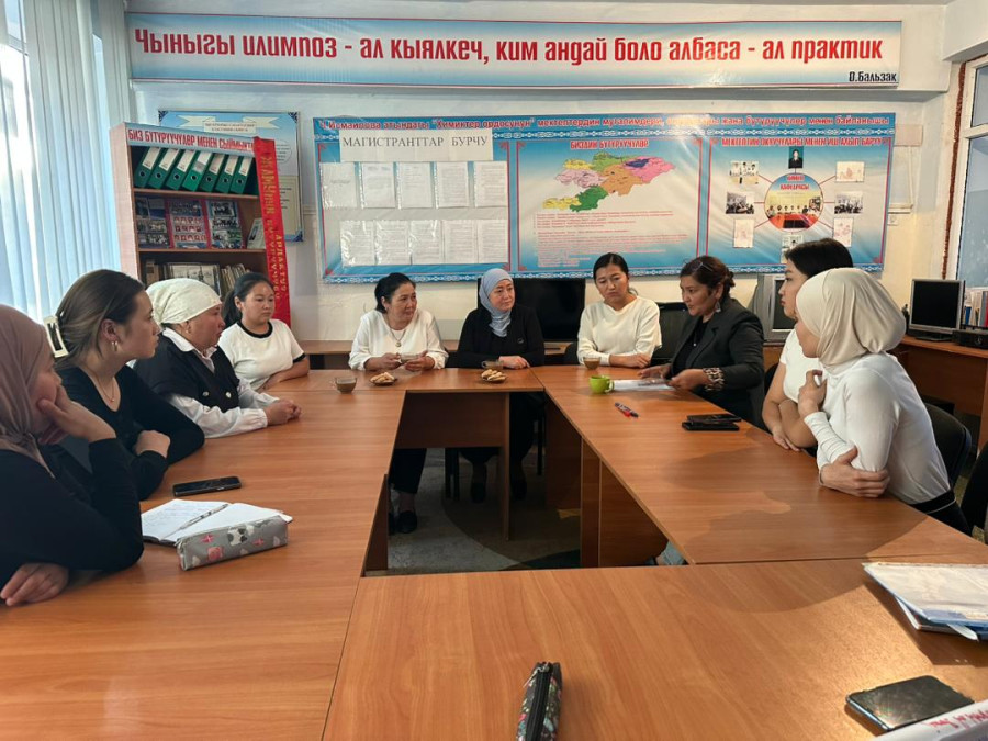 "Дуалдык окутуу, бүгүнкү күндүн талабы" деген темада жумуш ордунда окутуу уюштурулду.