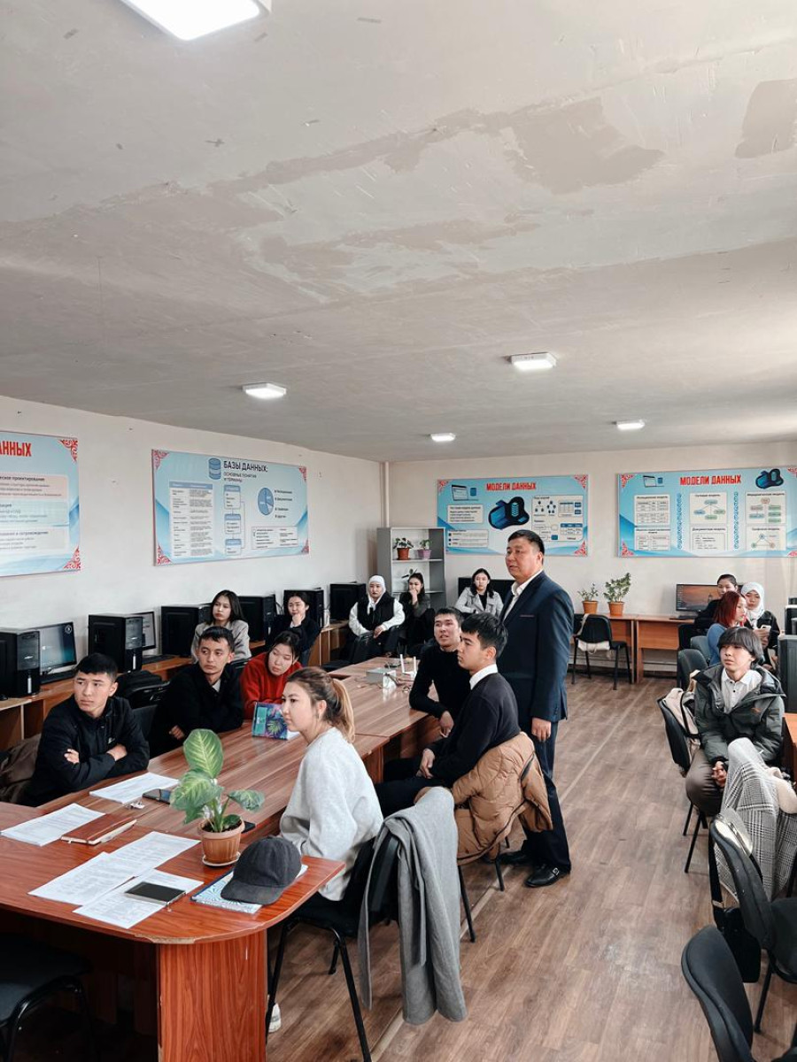 БАС кафедрасынын башчысы Ажыкулов Сапарбек Мажитович жогорку деңгээлдеги ачык сабак өттү