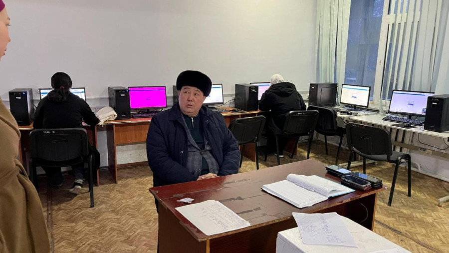 Студенттердин модуль тапшыруу жумасы коомдук көзөмөл алдында өтүүдө.