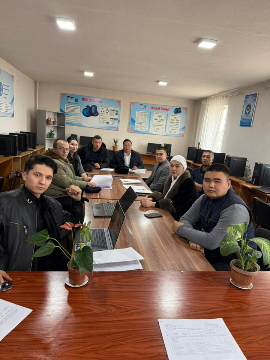 The IET (Mag) Evening-1-25 group of the Agrarian Technical Institute successfully defended their res...