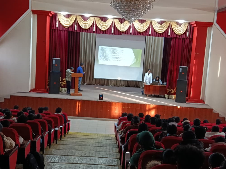 ЖАМУнун медицина институтунда сессиянын жыйынтыгы жана студенттердин маселелери талкууланды