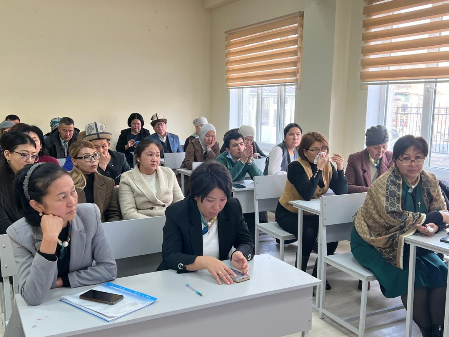 Экономика жана укук колледжинде кезексиз жыйын өткөрүлдү