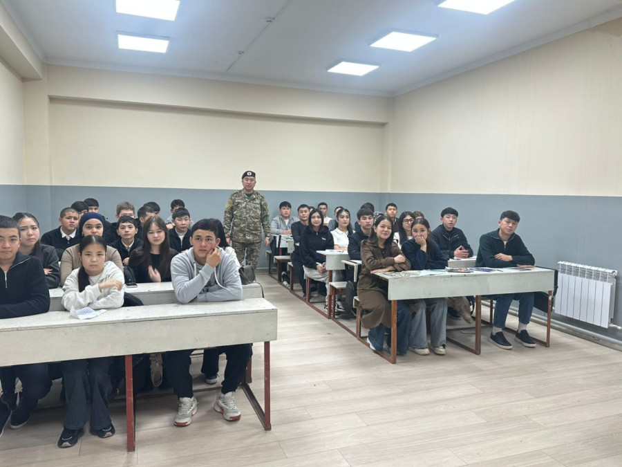 Curatorial Hour on the Topic “Youth and Love for the Motherland”