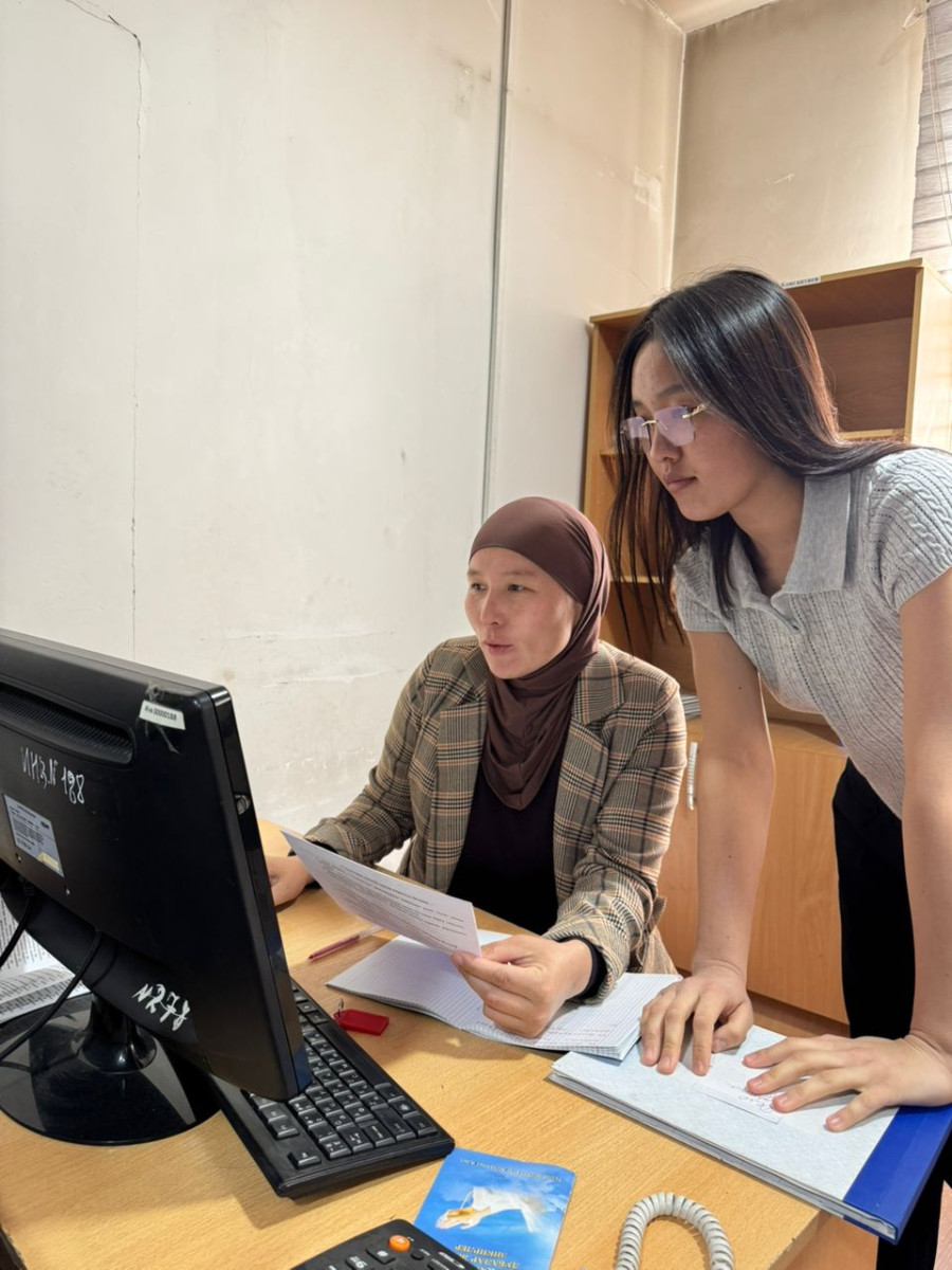 Экономика жана укук колледжинин «Социалдык иш» адистигинин студенттерине практика учурунда жумуш орд...