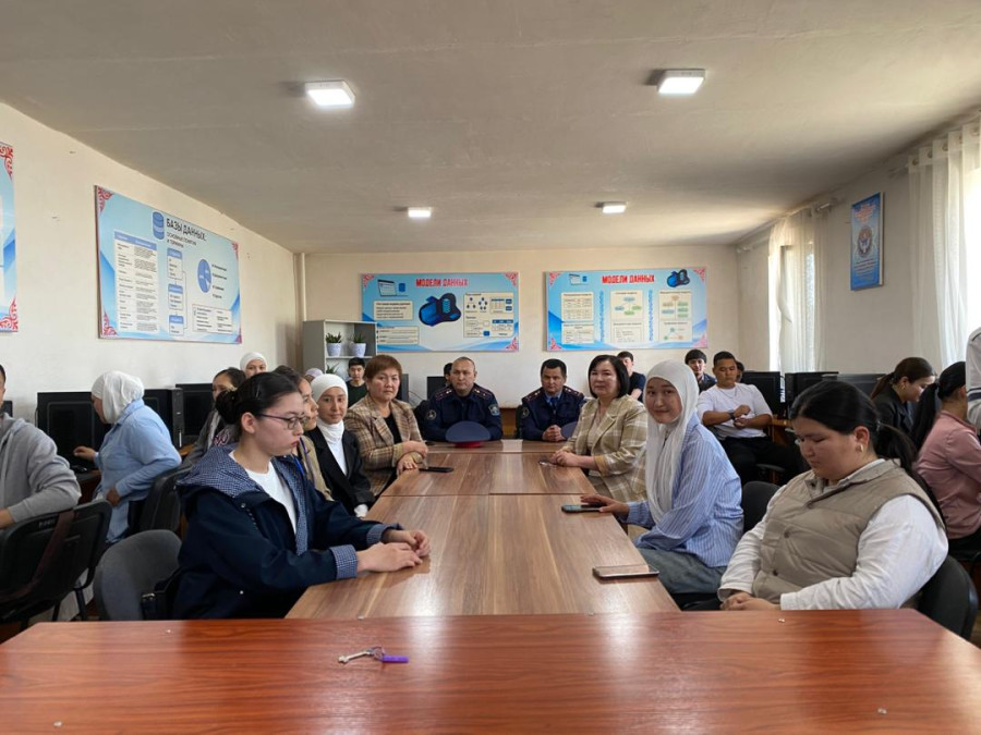 БАС кафедрасында экстремизмге жана терроризмге каршы алдын алуу боюнча тегерек стол өткөрүлдү
