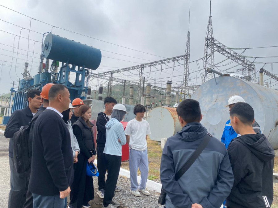 Жумуш ордунда окутуу: теория менен практиканын айкалышы