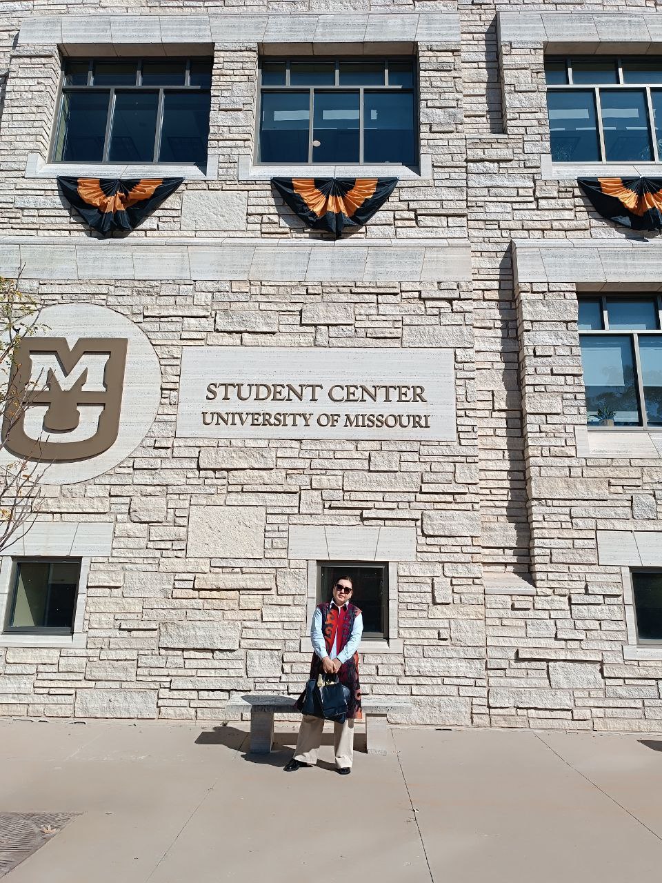 photo_5413352307611005467_y