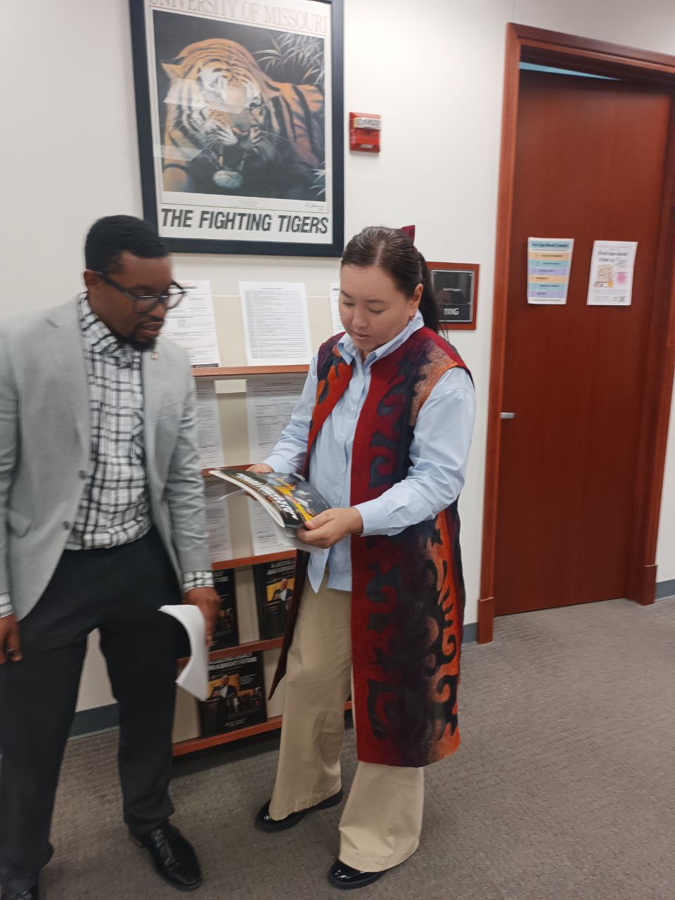 photo_5413352307611005471_y