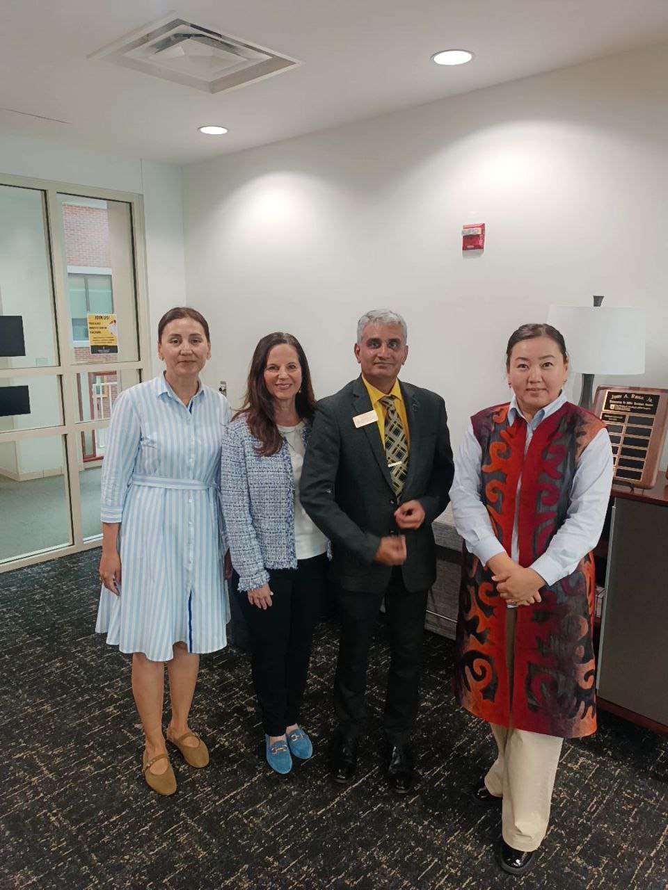 photo_5413352307611005470_y