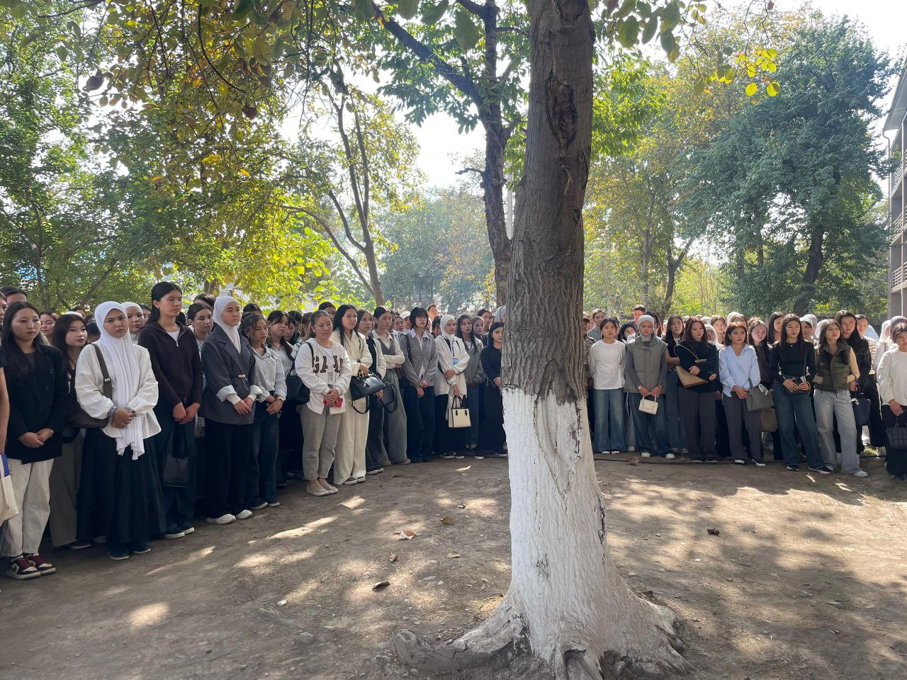 photo_5418044950223910985_y