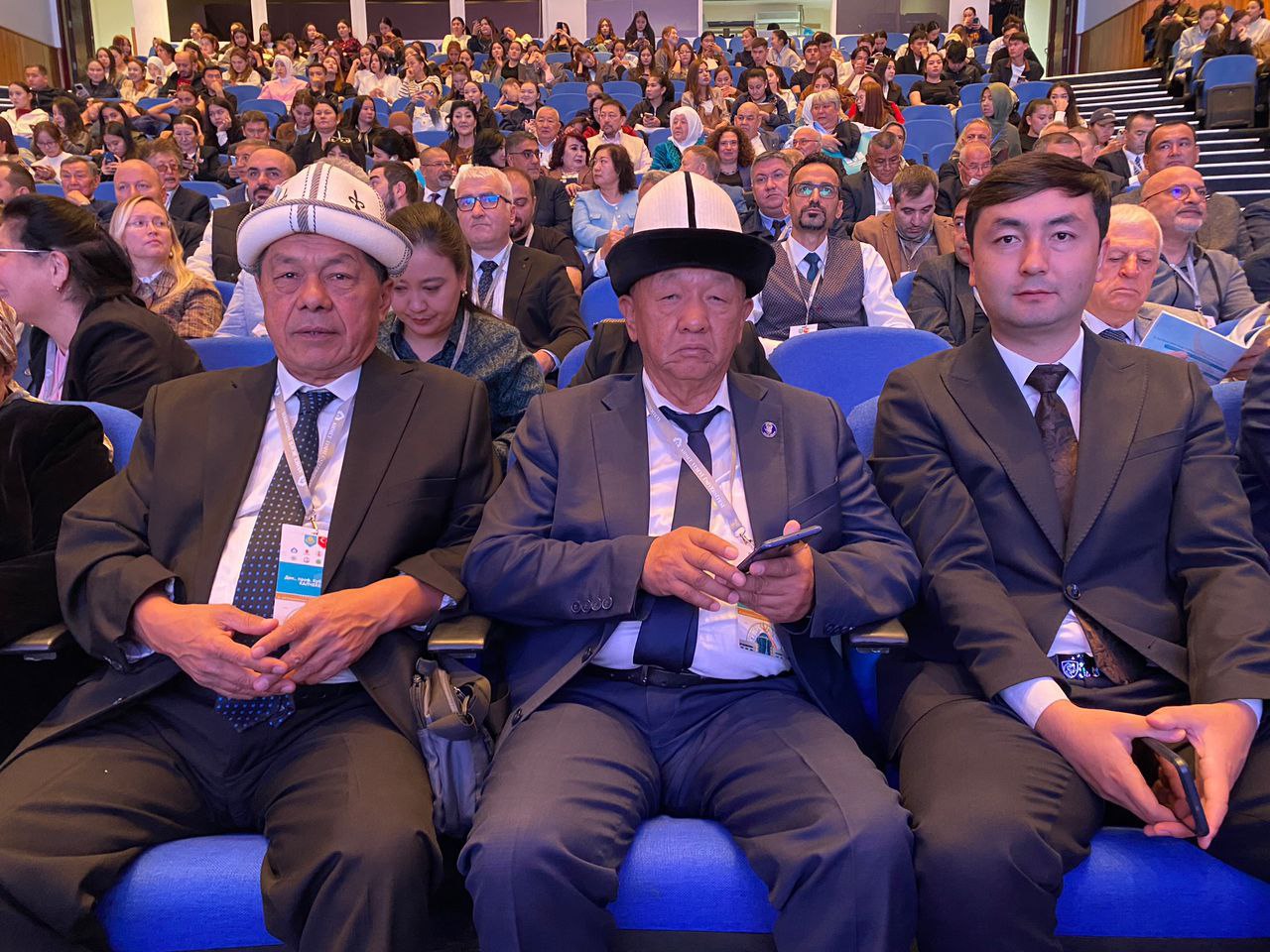 photo_5420432994990160188_y