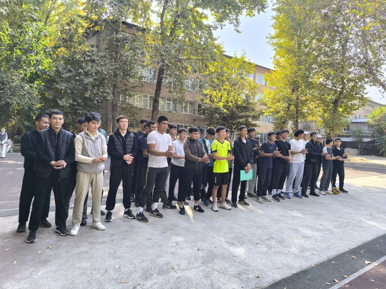 photo_5422533431566402056_y