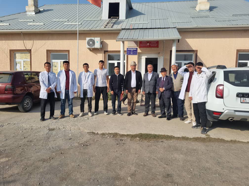 photo_5433671853722959943_y