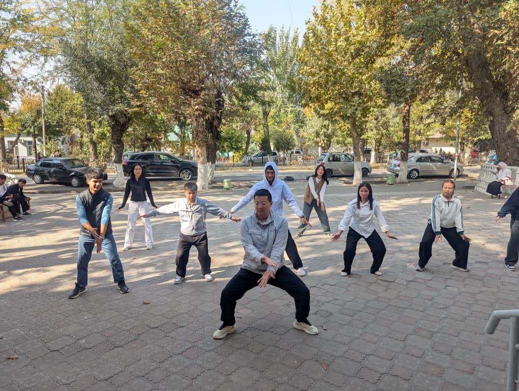 photo_5440553057051080464_y