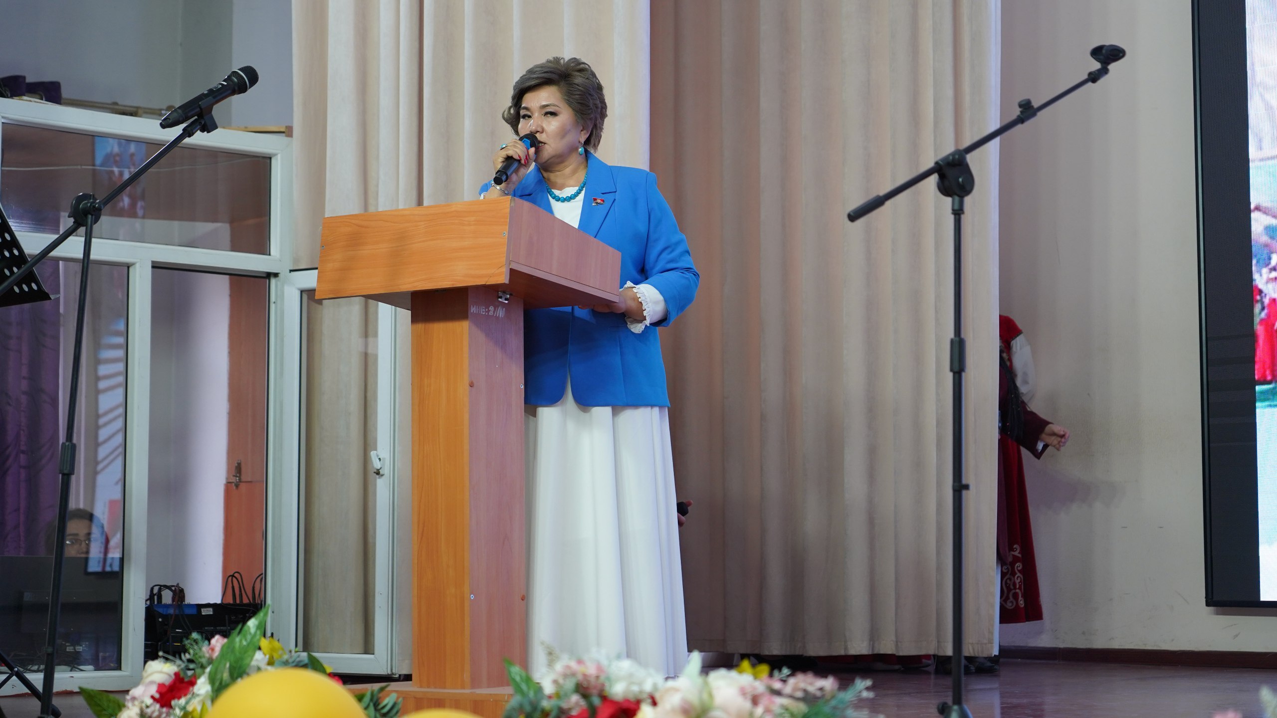 photo_5447266176834075393_w