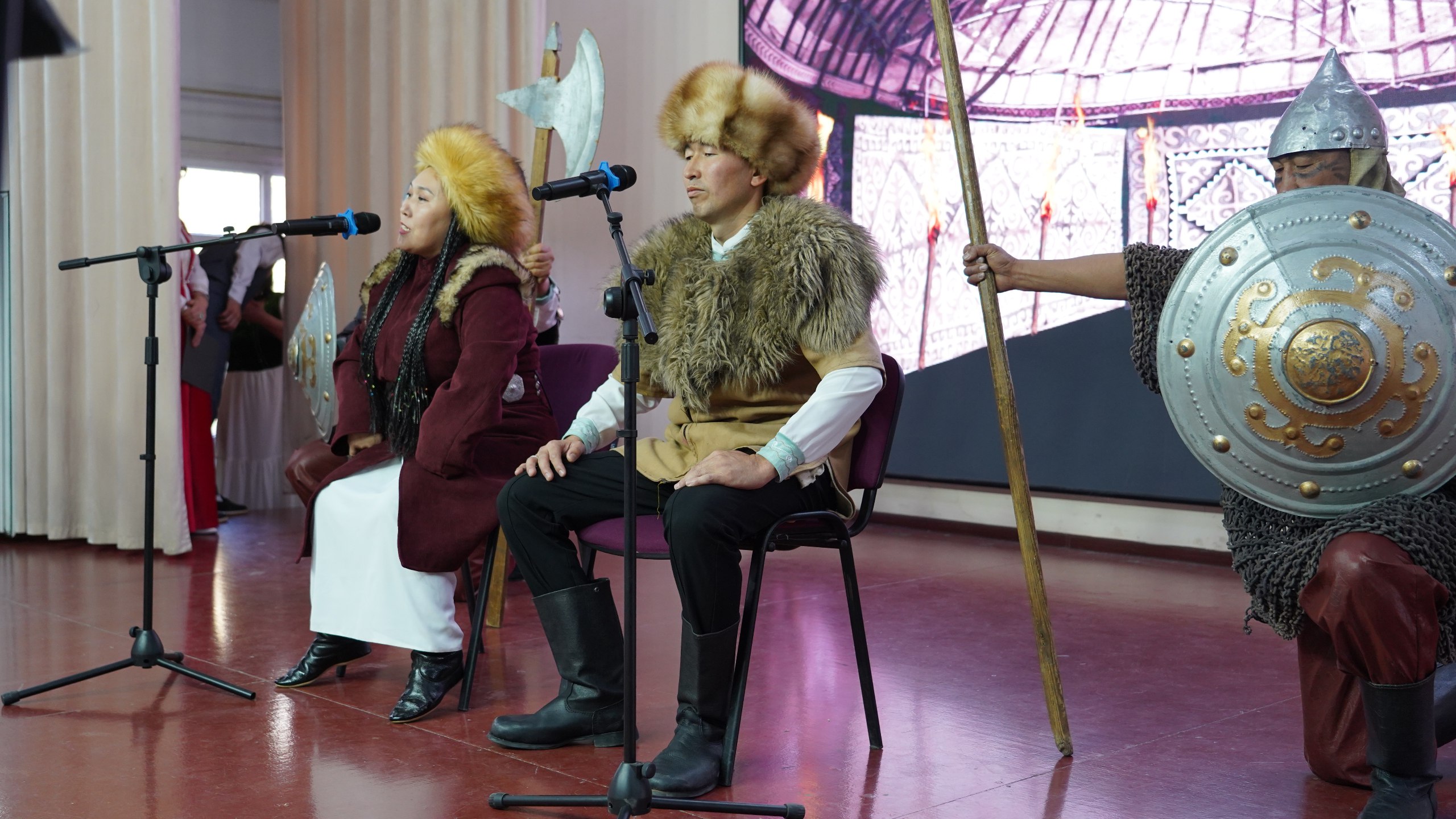 photo_5447266176834075418_w