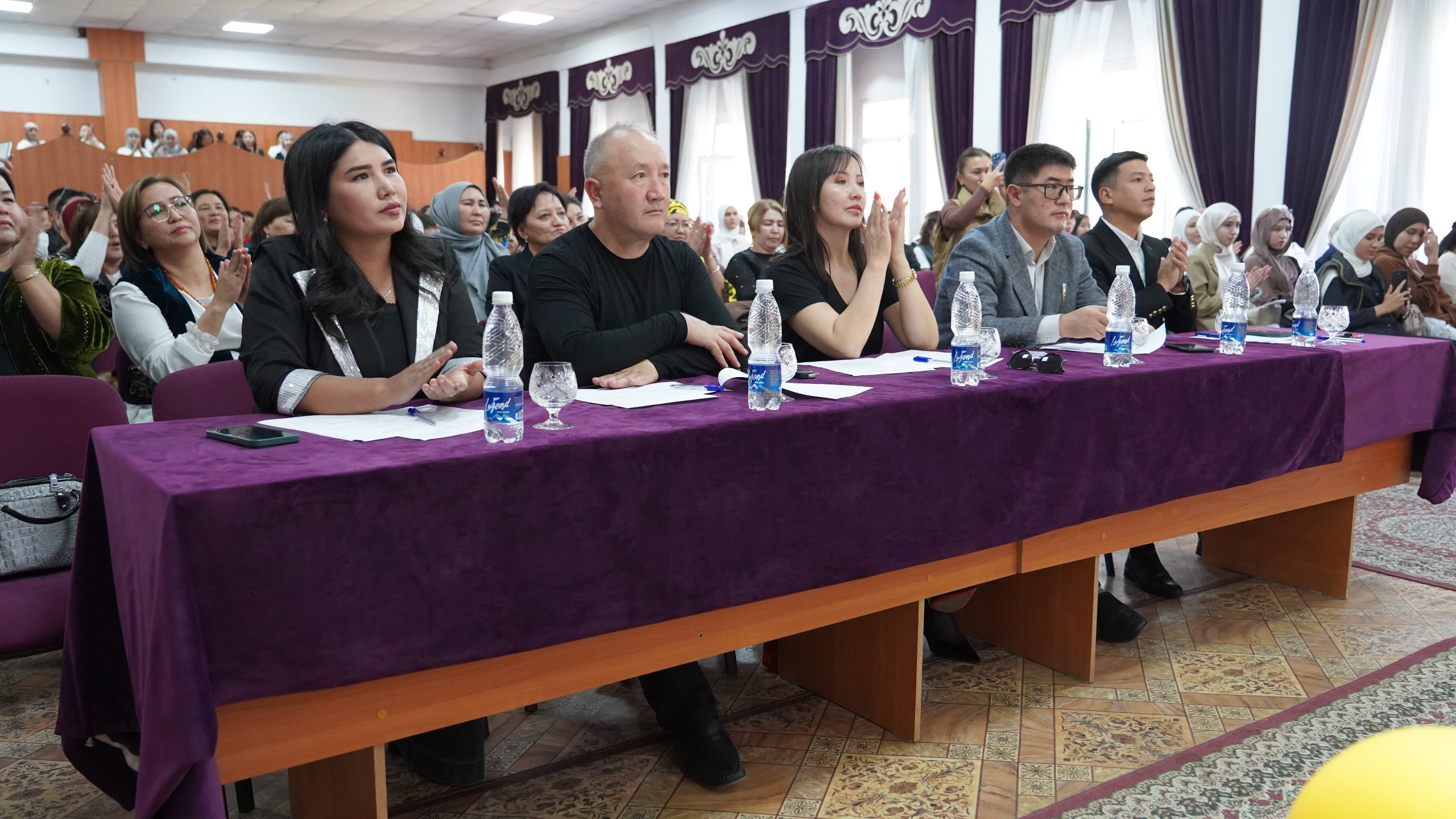 photo_5447266176834075434_w