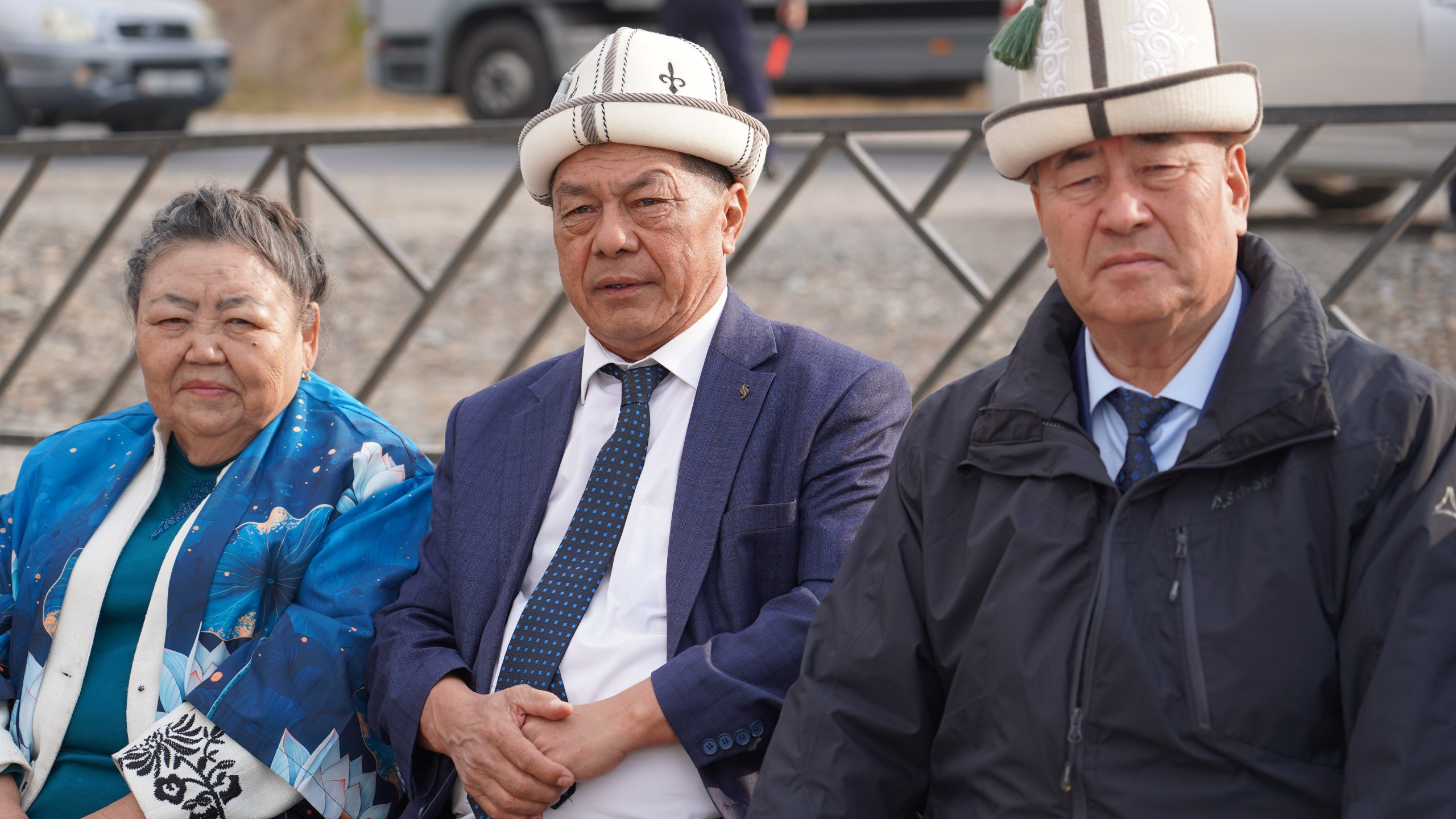 photo_5454158894969518557_w