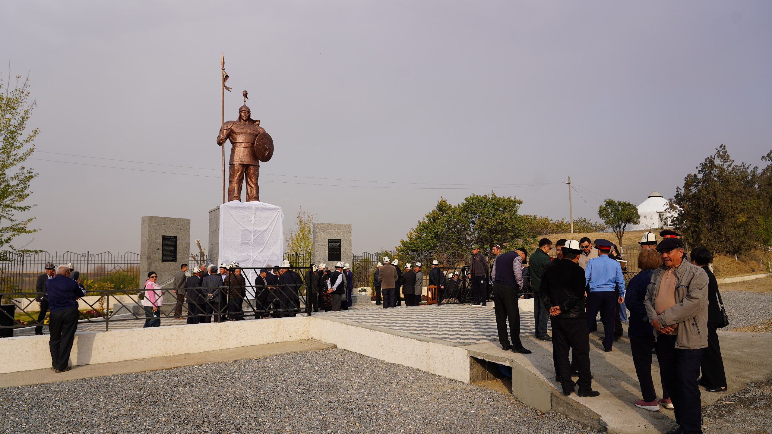 photo_5454158894969518553_w