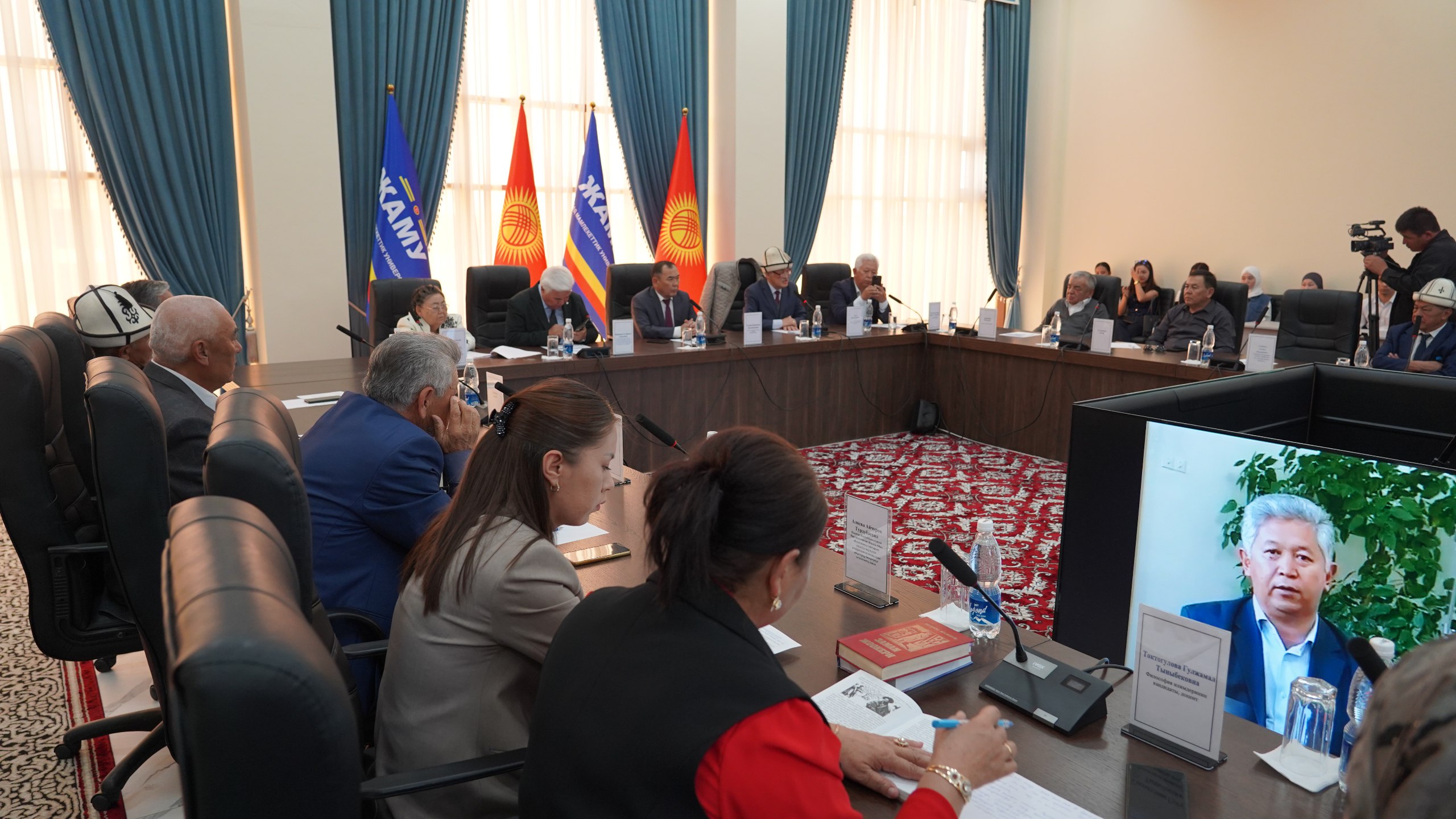 photo_5454158894969518549_w