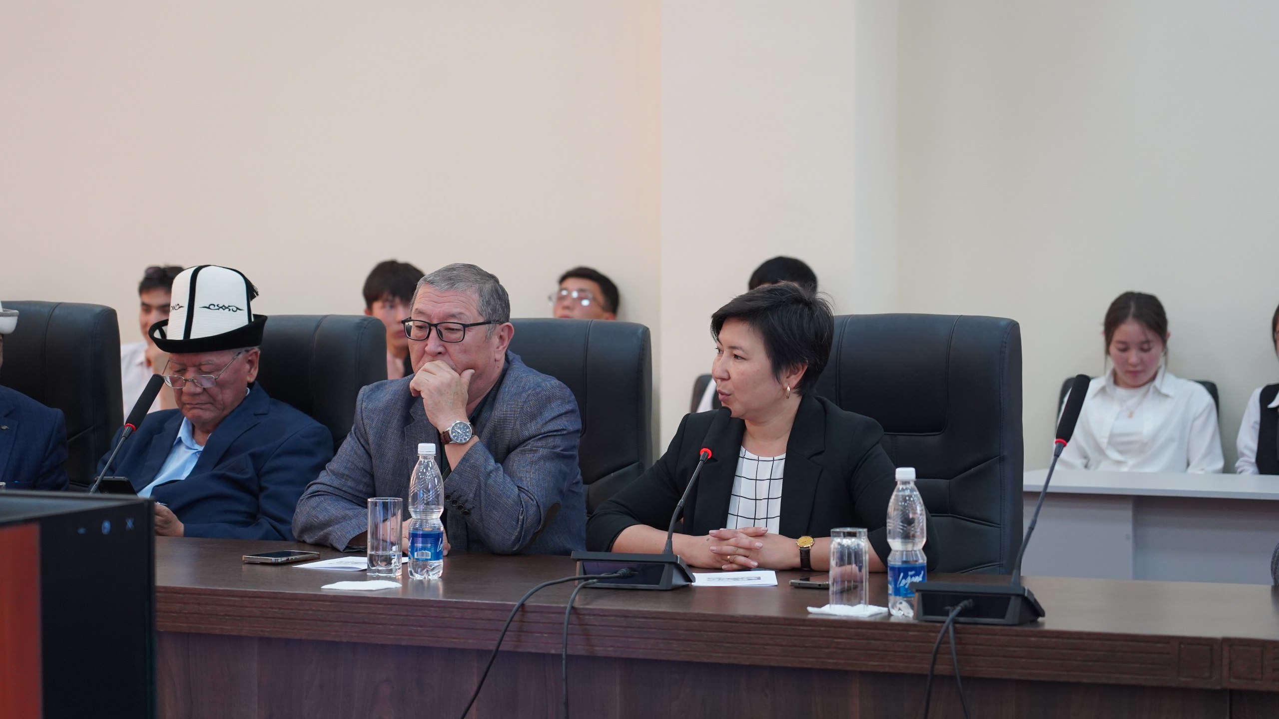 photo_5454158894969518547_w