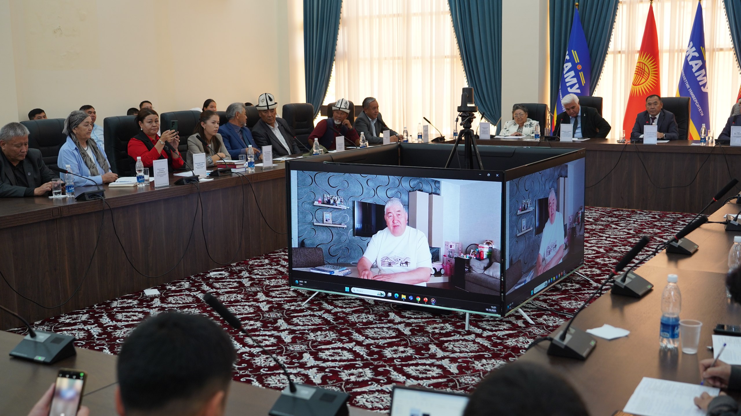 photo_5454158894969518552_w