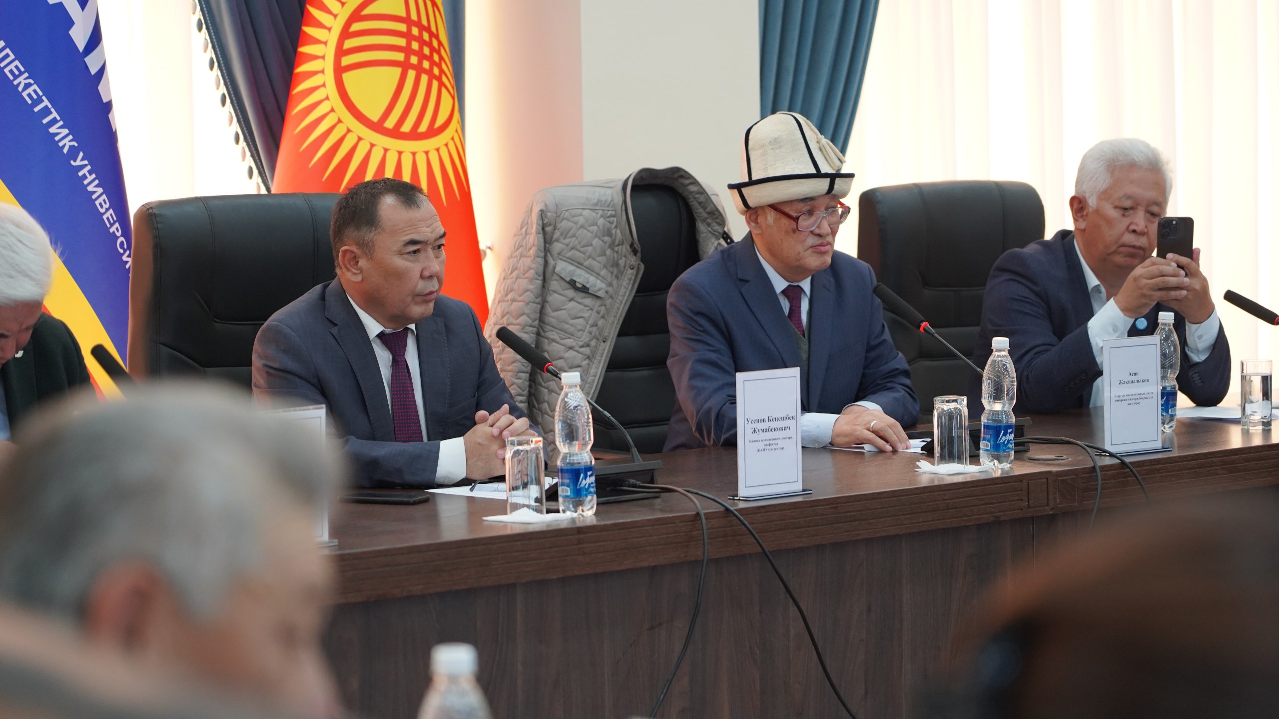 photo_5454158894969518548_w