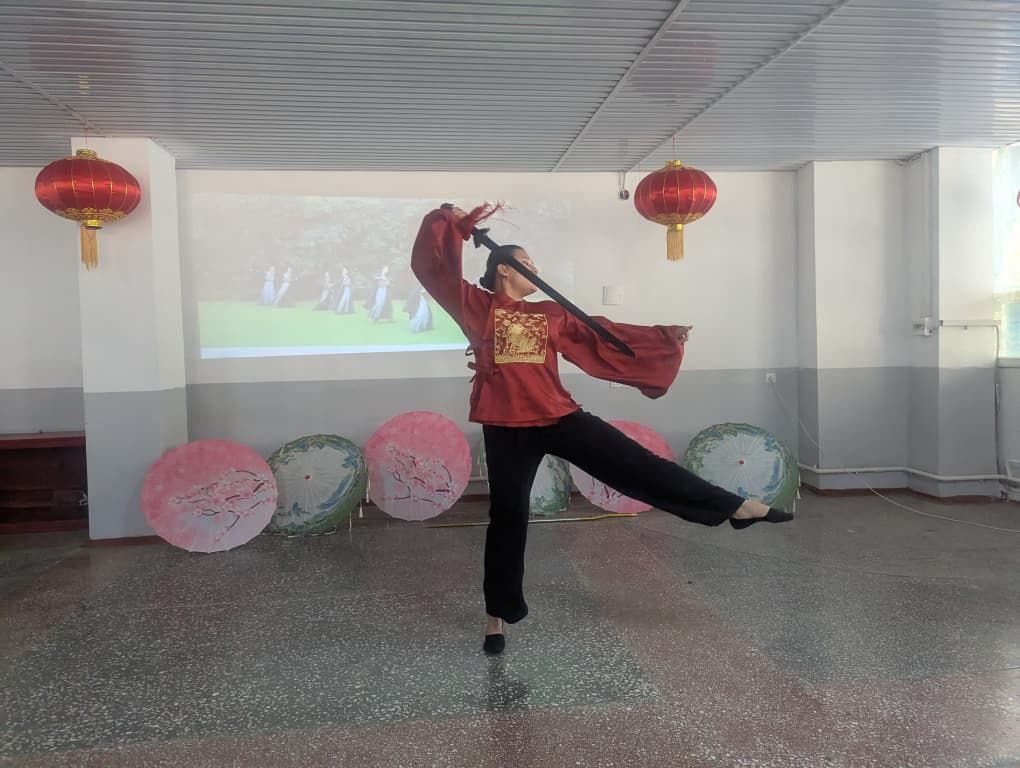 photo_5454066583237427098_y