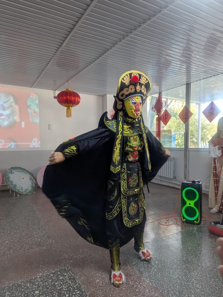 photo_5454066583237427078_y