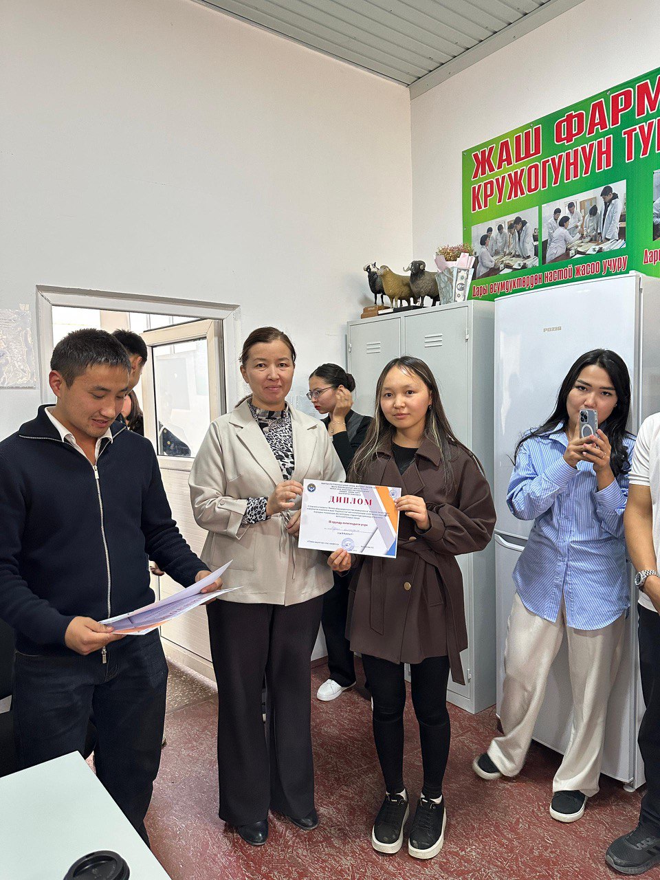 photo_5460868175051749087_y