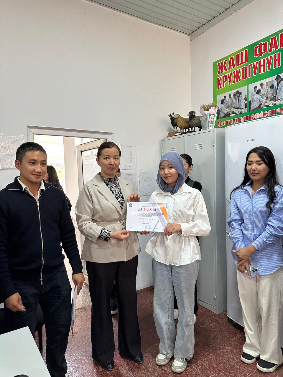 photo_5460868175051749088_y