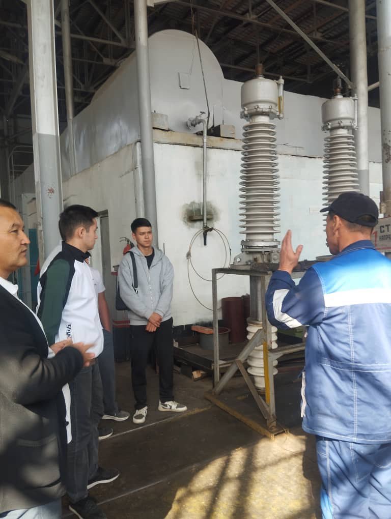 photo_5472142258045319858_y