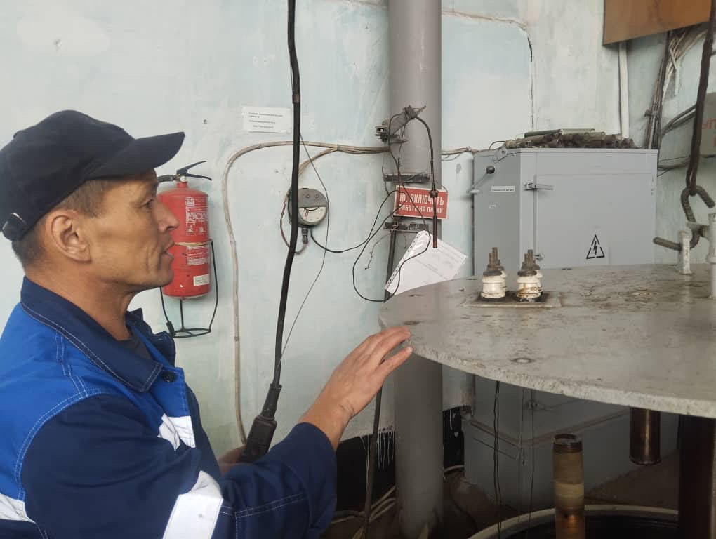 photo_5472142258045319860_y