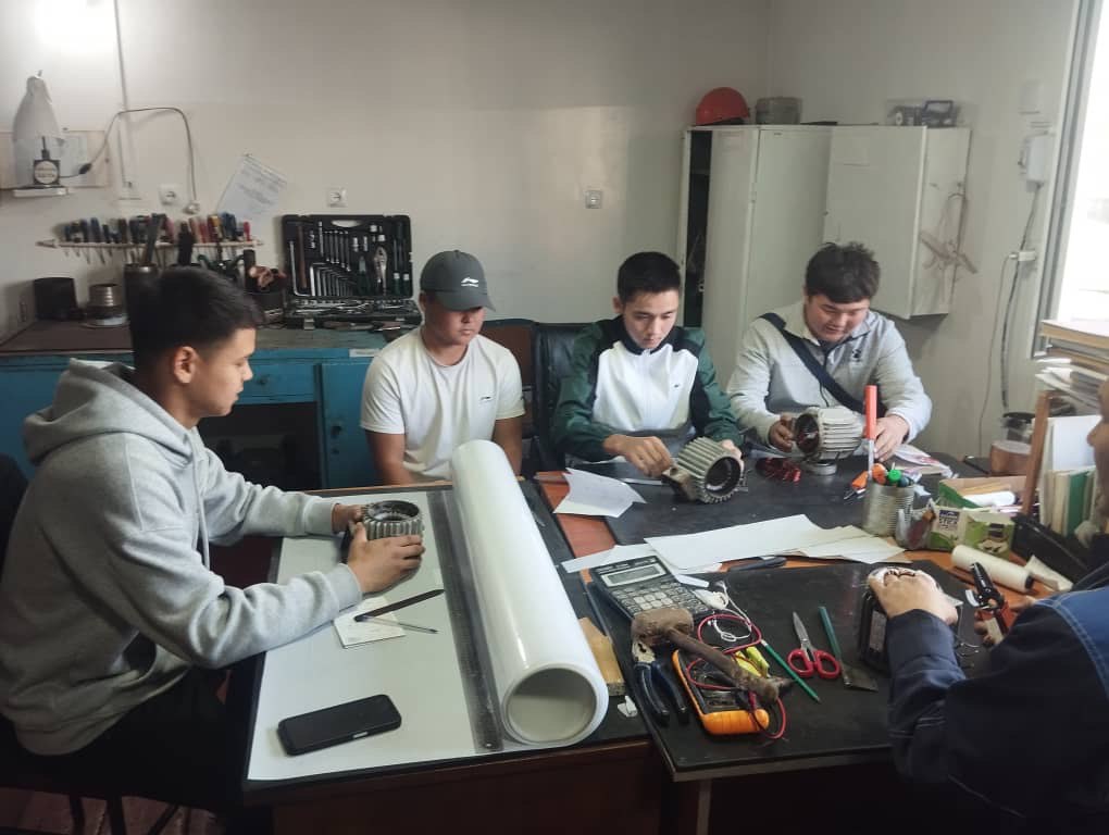 photo_5472142258045319870_y