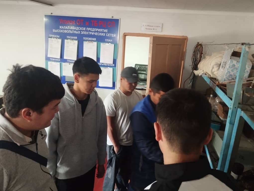 photo_5472142258045319867_y