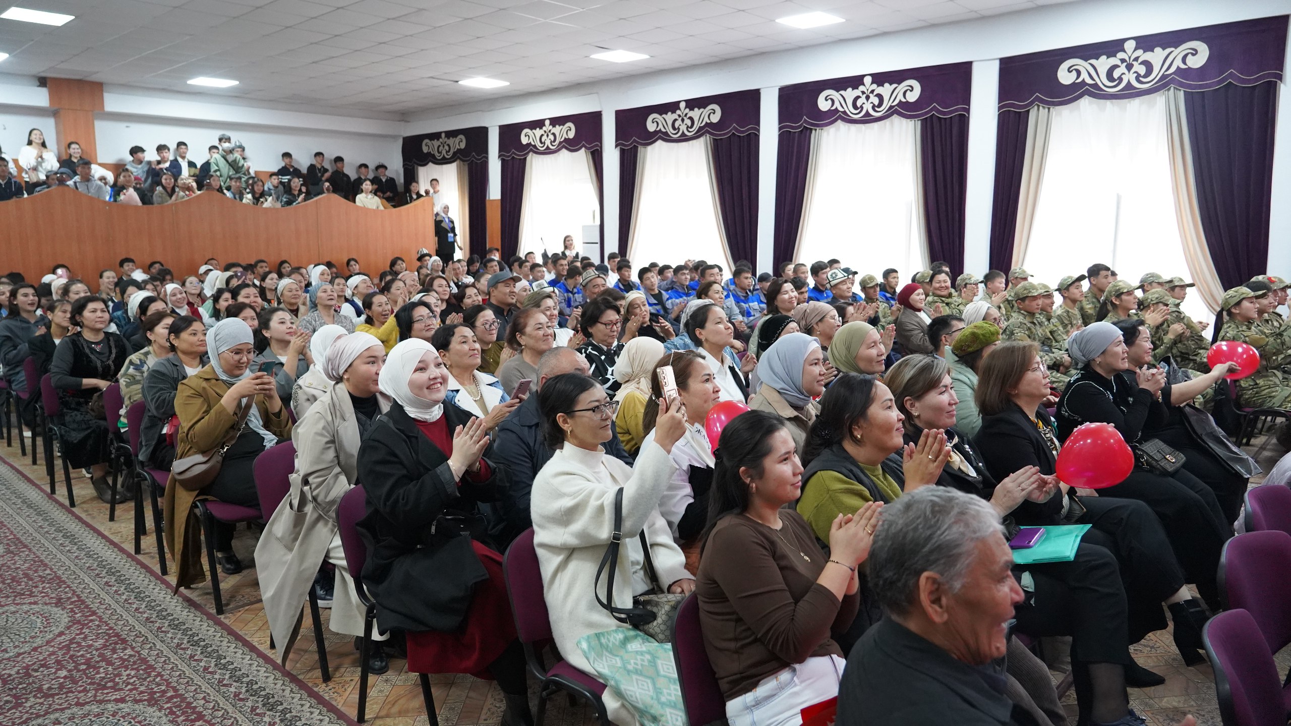 photo_5195358394939209592_w