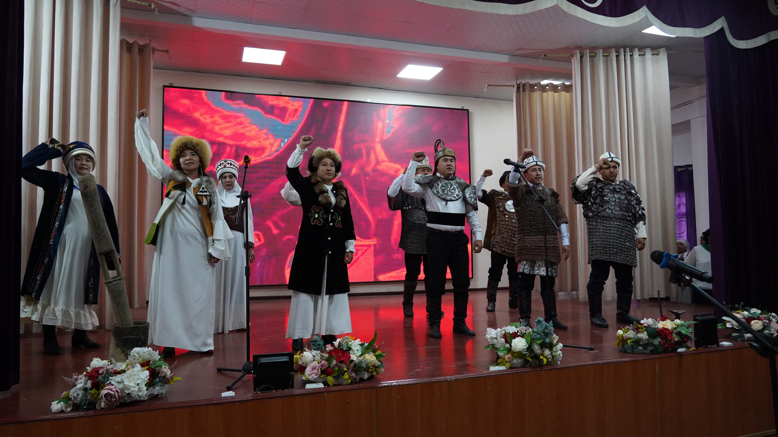 photo_5195358394939209595_w