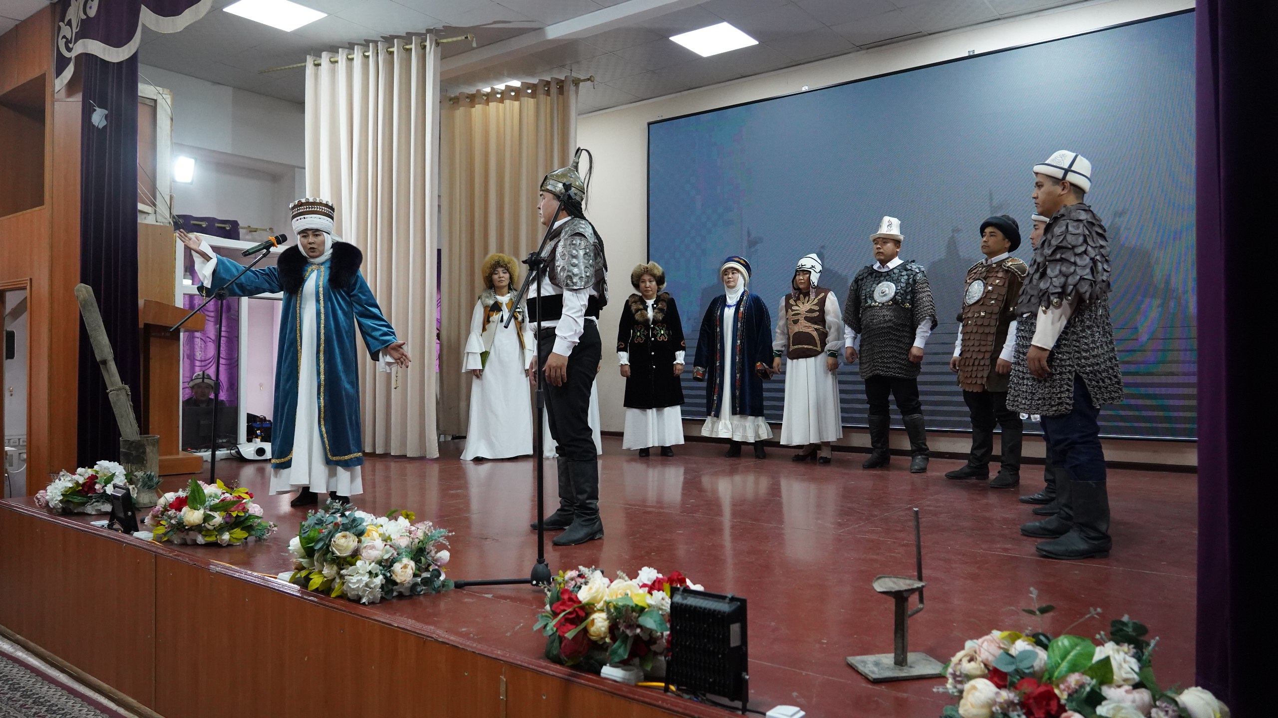 photo_5195358394939209590_w