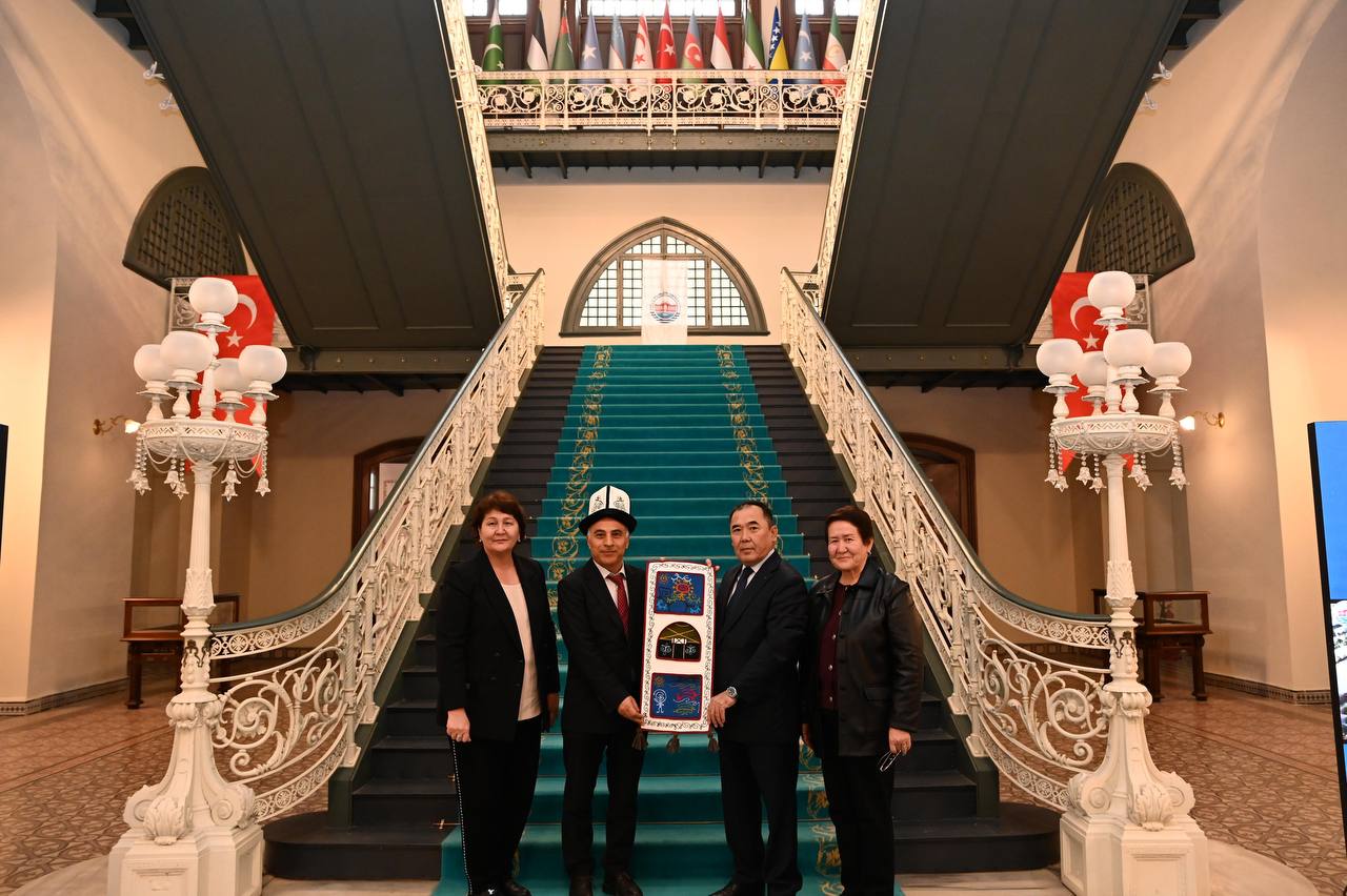 photo_5195358394939210045_y