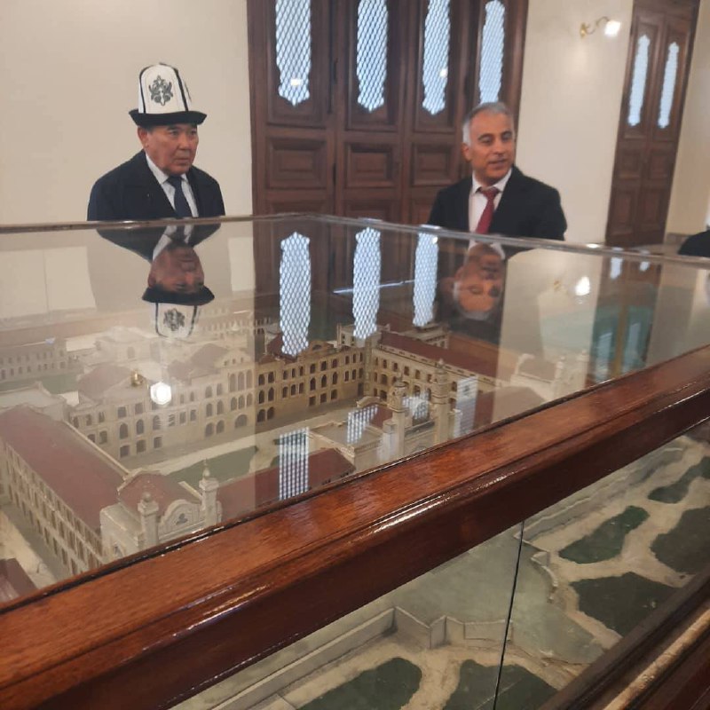 photo_5195358394939210038_x