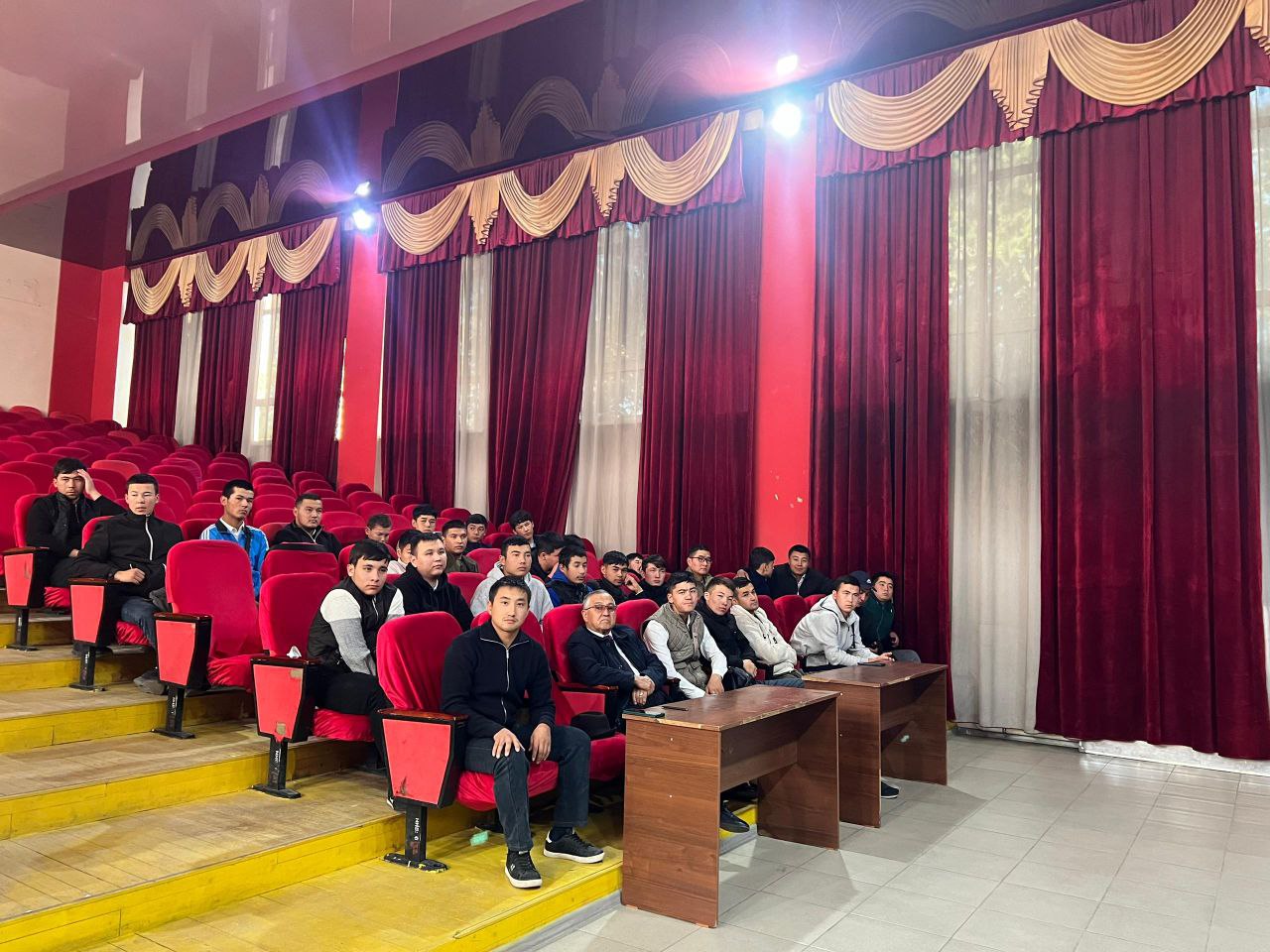 photo_5195217880789157019_y