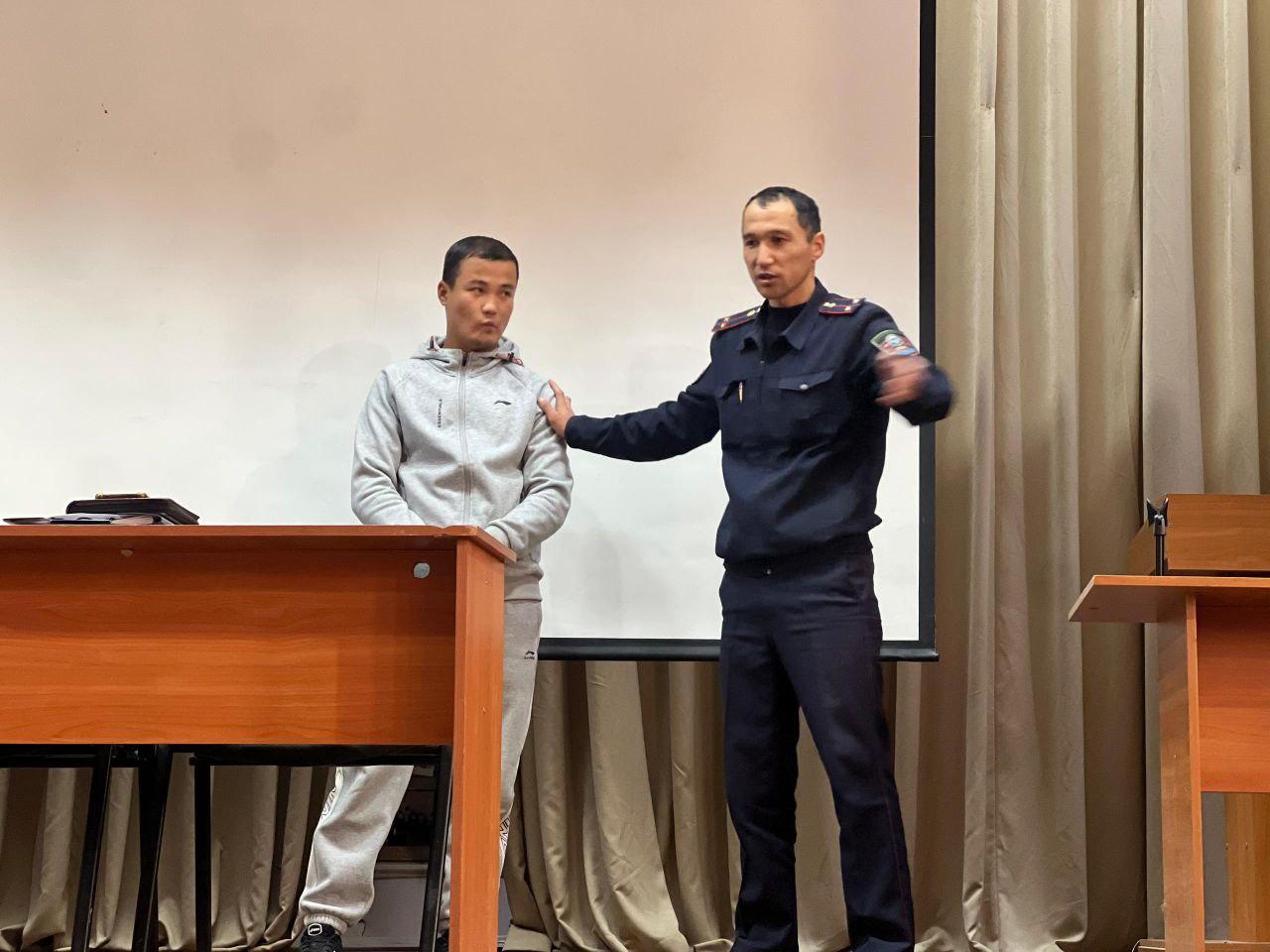 photo_5195217880789157011_y