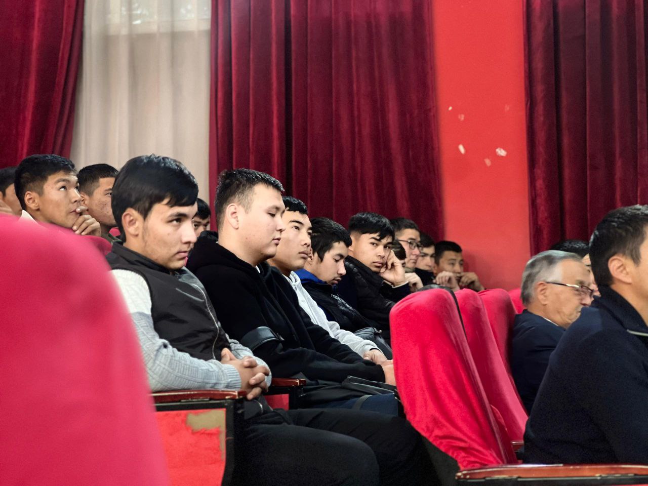 photo_5195217880789157007_y