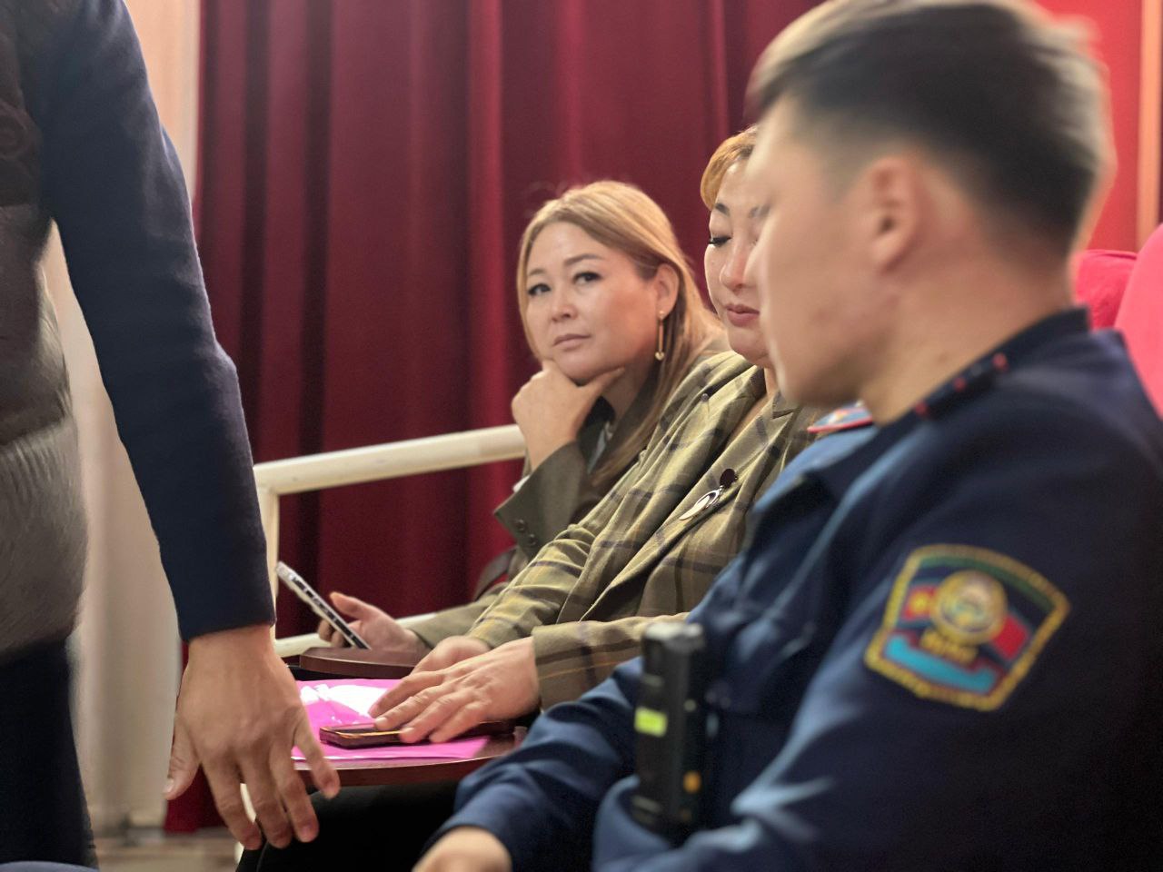 photo_5195217880789157006_y